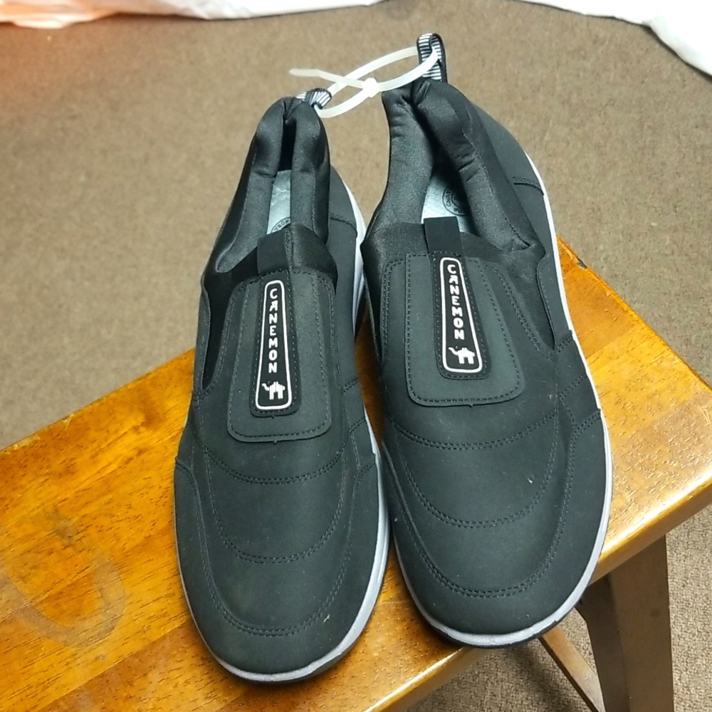 Black and gray sneakers no lace style. Mens 13